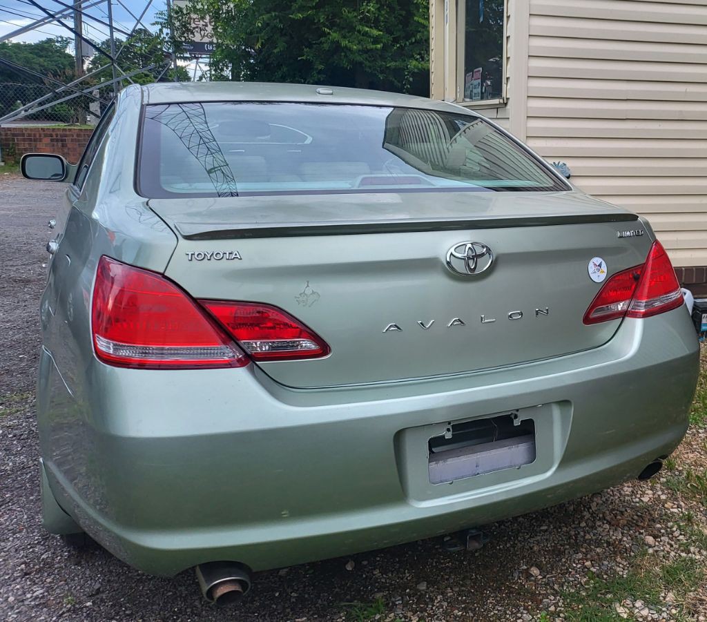 2010 Toyota Avalon Image 3