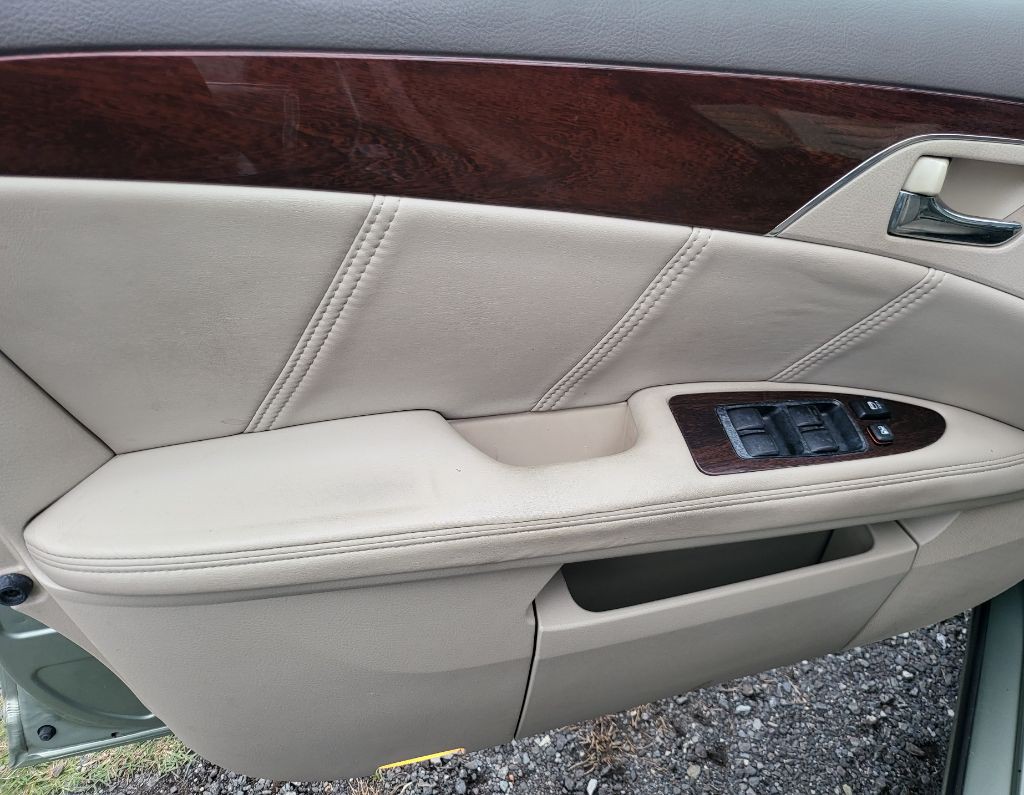 2010 Toyota Avalon Image 17