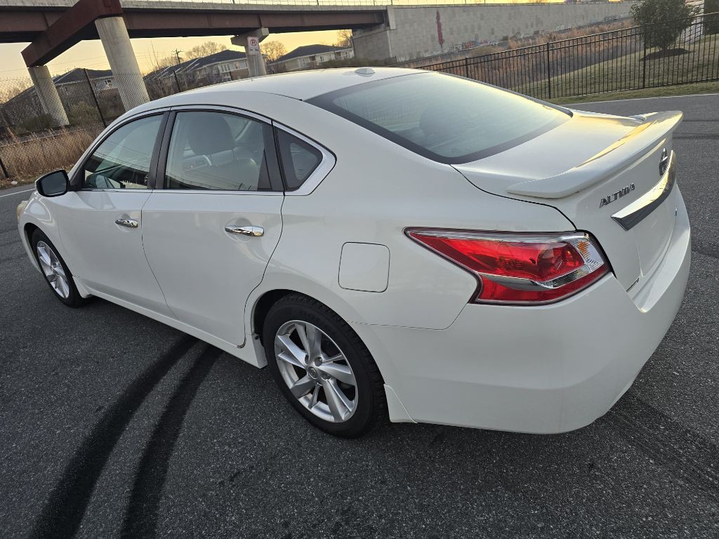 2013 Nissan Altima Image 3
