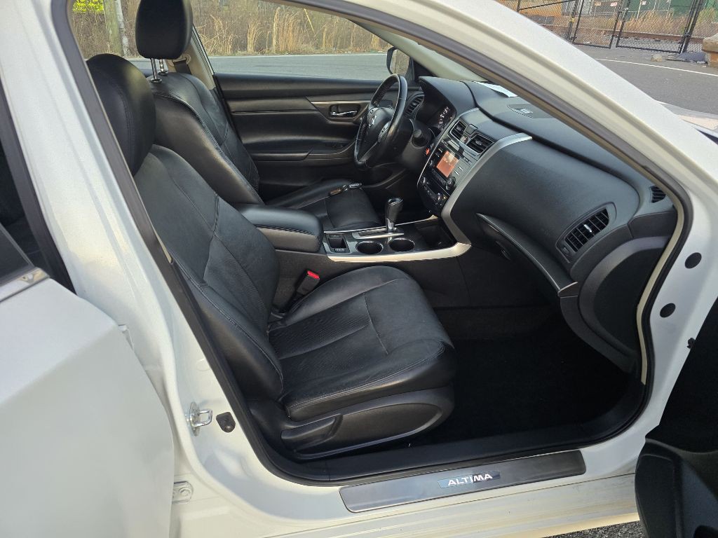 2013 Nissan Altima Image 4