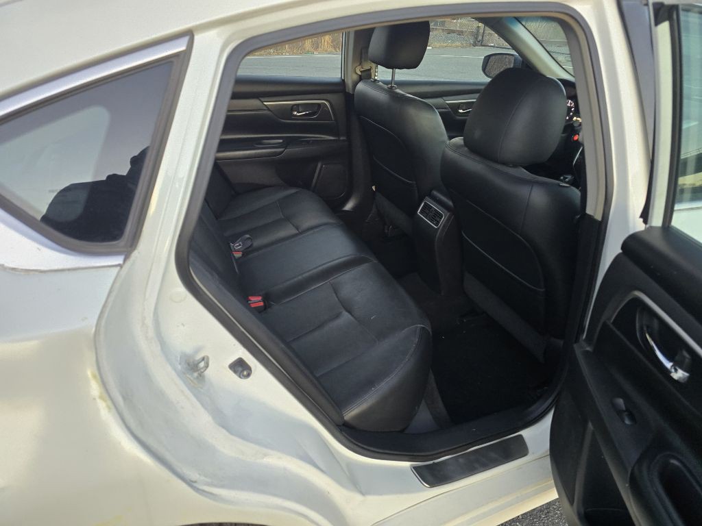 2013 Nissan Altima Image 8