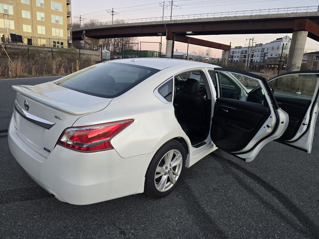 2013 Nissan Altima Image 15