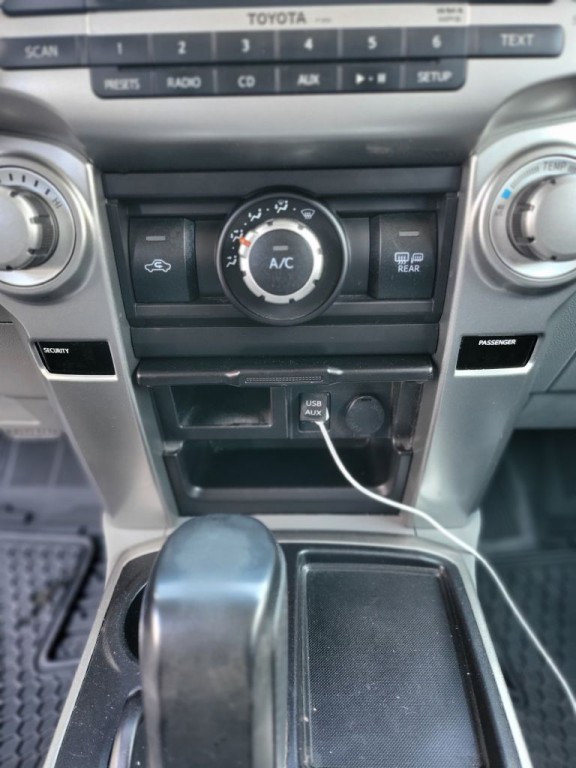 2013 Toyota 4Runner Image 11