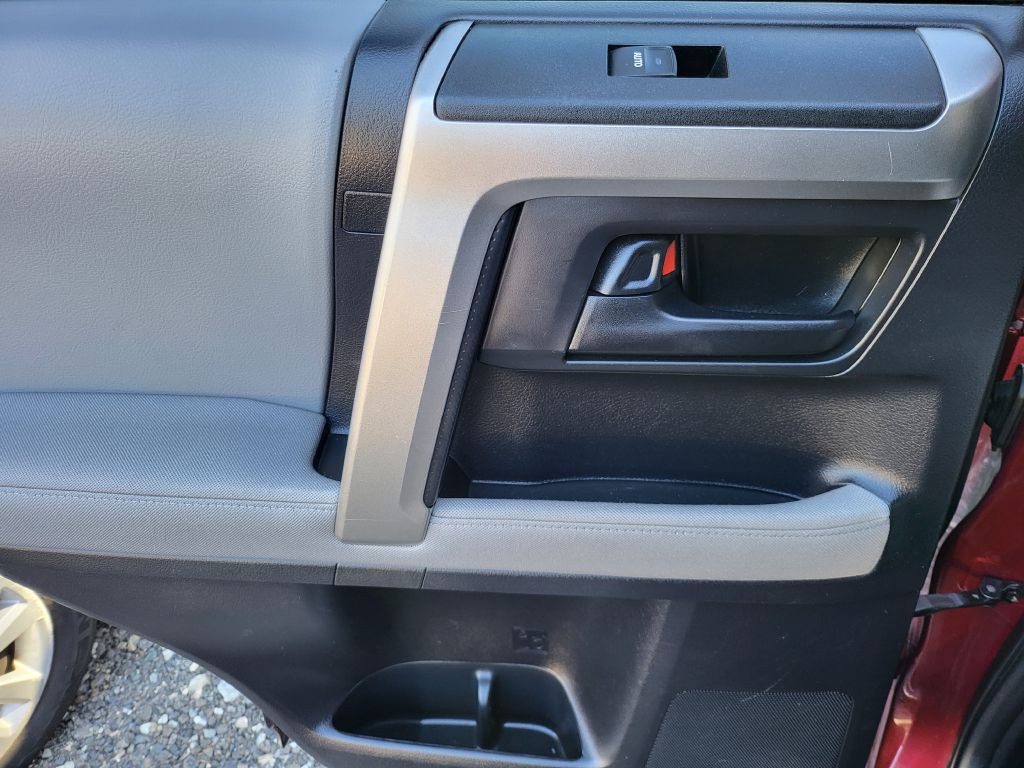 2013 Toyota 4Runner Image 16