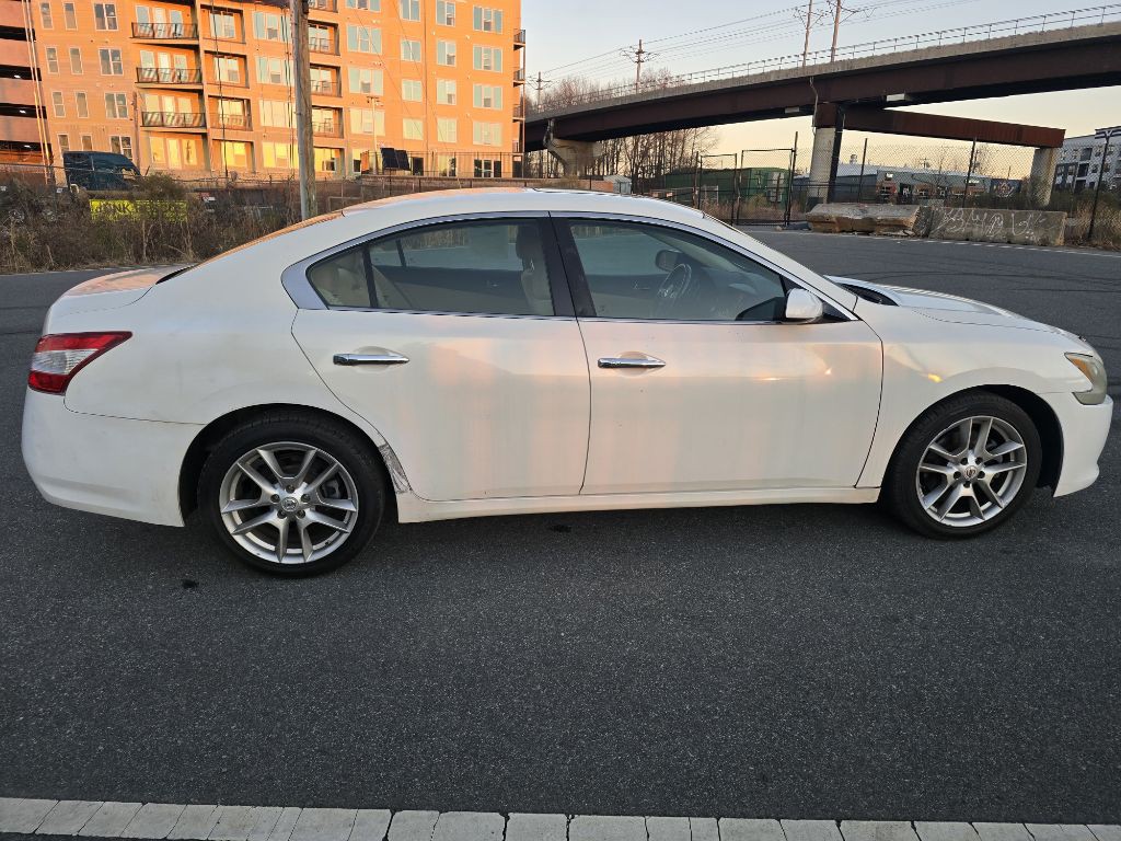 2011 Nissan Maxima Image 6