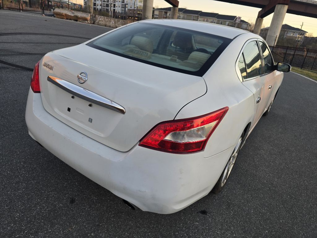 2011 Nissan Maxima Image 9