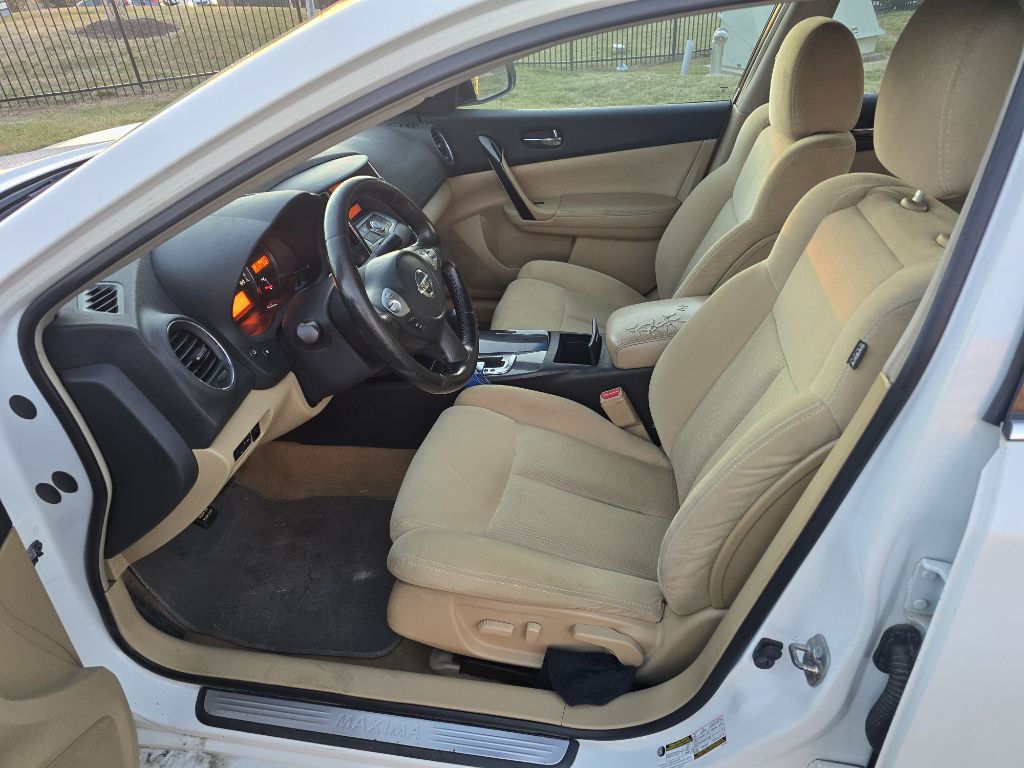 2011 Nissan Maxima Image 11