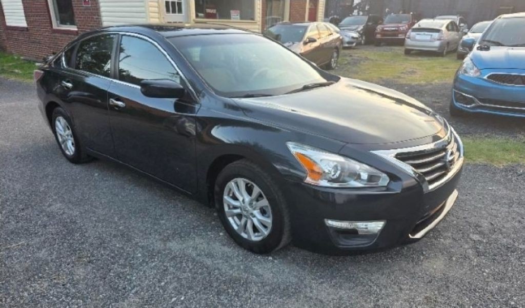 2014 Nissan Altima Image 1