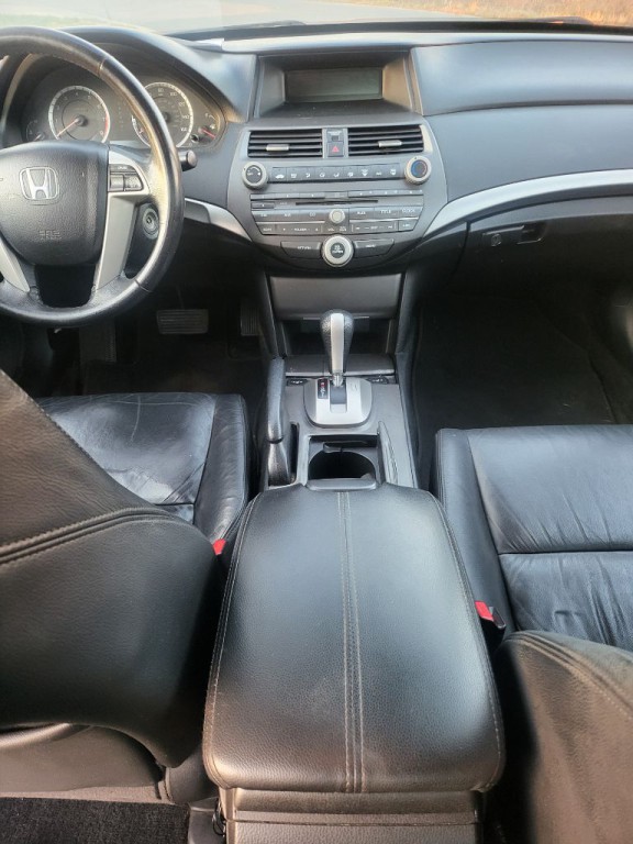 2012 Honda Accord Image 9