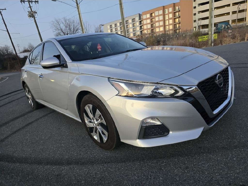 2020 Nissan Altima Image 4