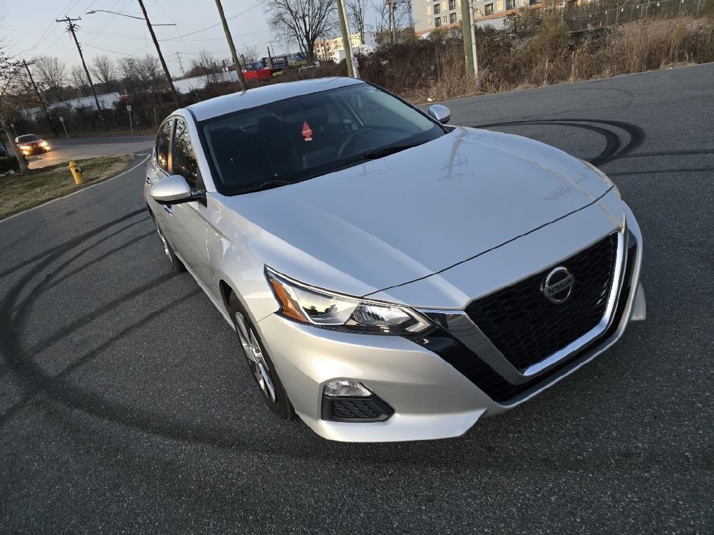 2020 Nissan Altima Image 5