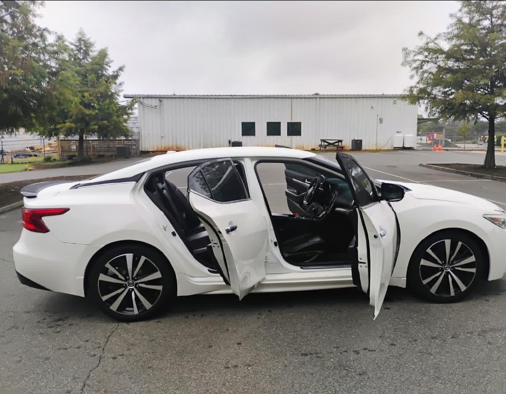 2017 Nissan Maxima Image 6