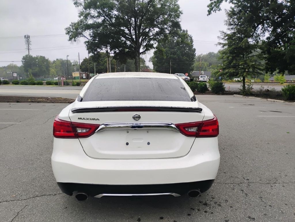 2017 Nissan Maxima Image 14