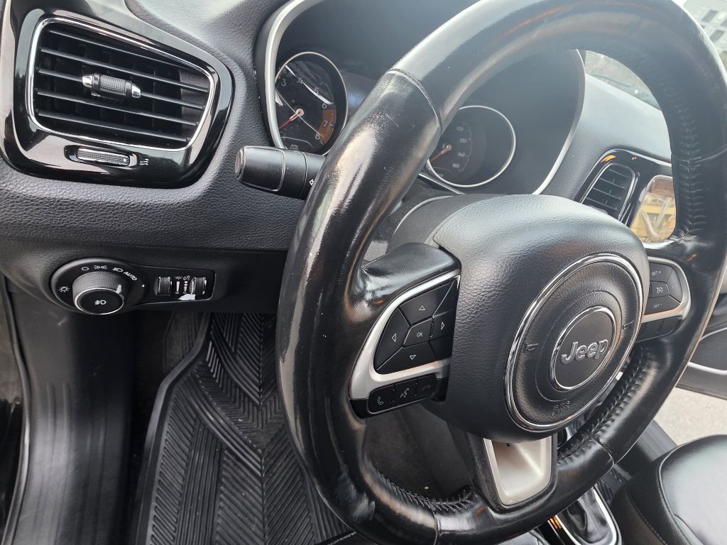 2018 Jeep Compass Image 20