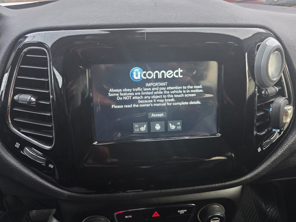 2018 Jeep Compass Image 24