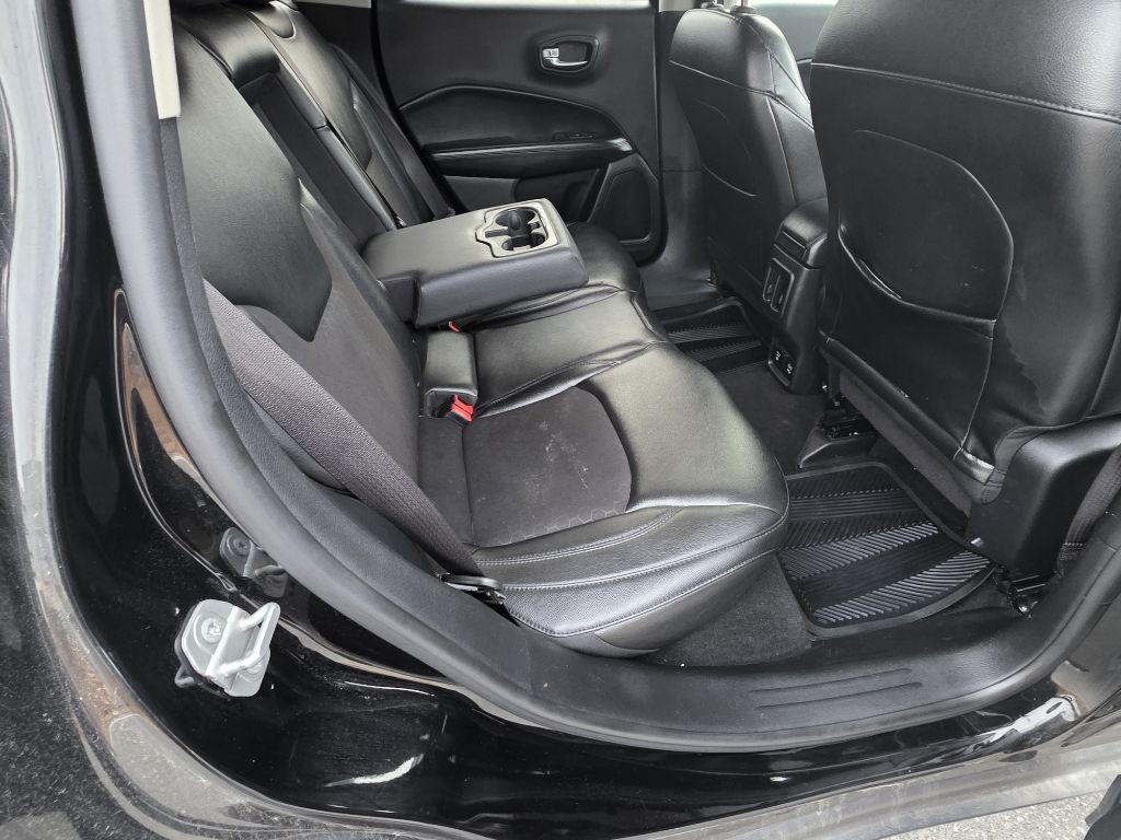 2018 Jeep Compass Image 35