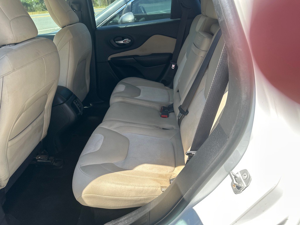 2015 Jeep Cherokee Image 3