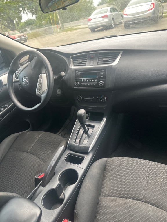2017 Nissan Sentra Image 5