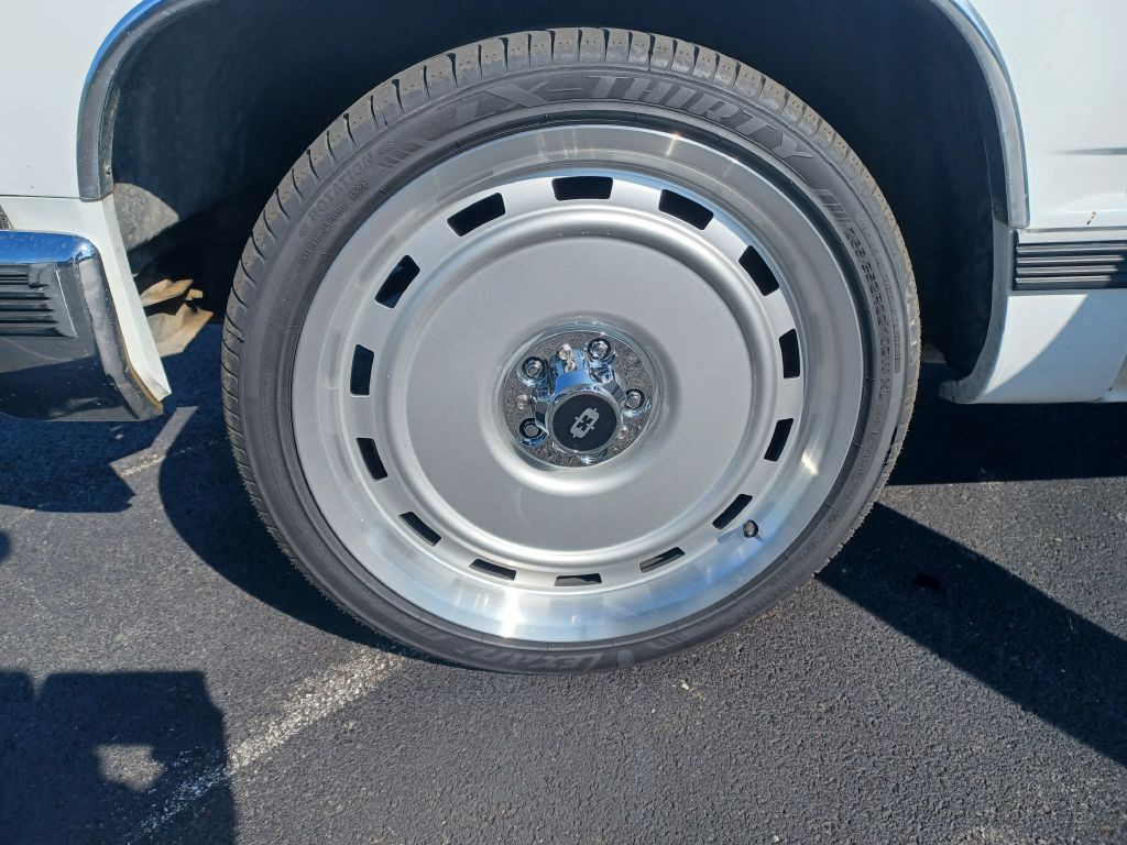 1990 Chevrolet C/K Image 7
