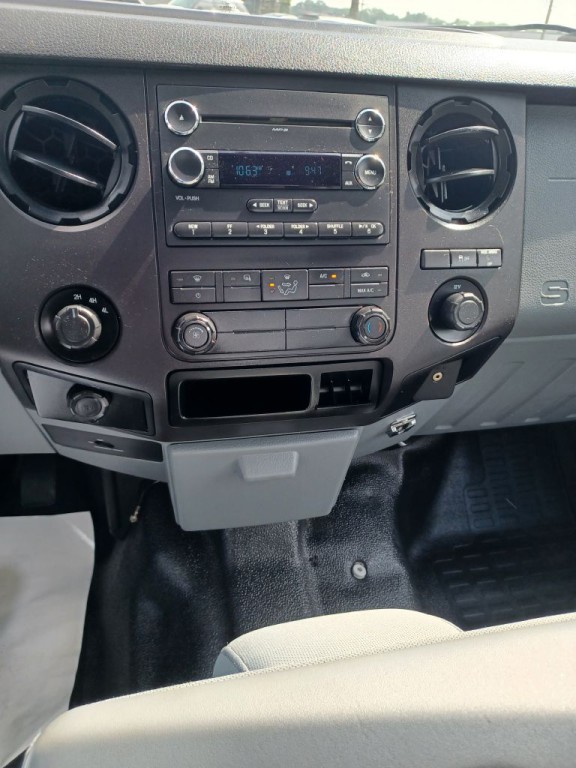 2012 Ford F-250 Image 8