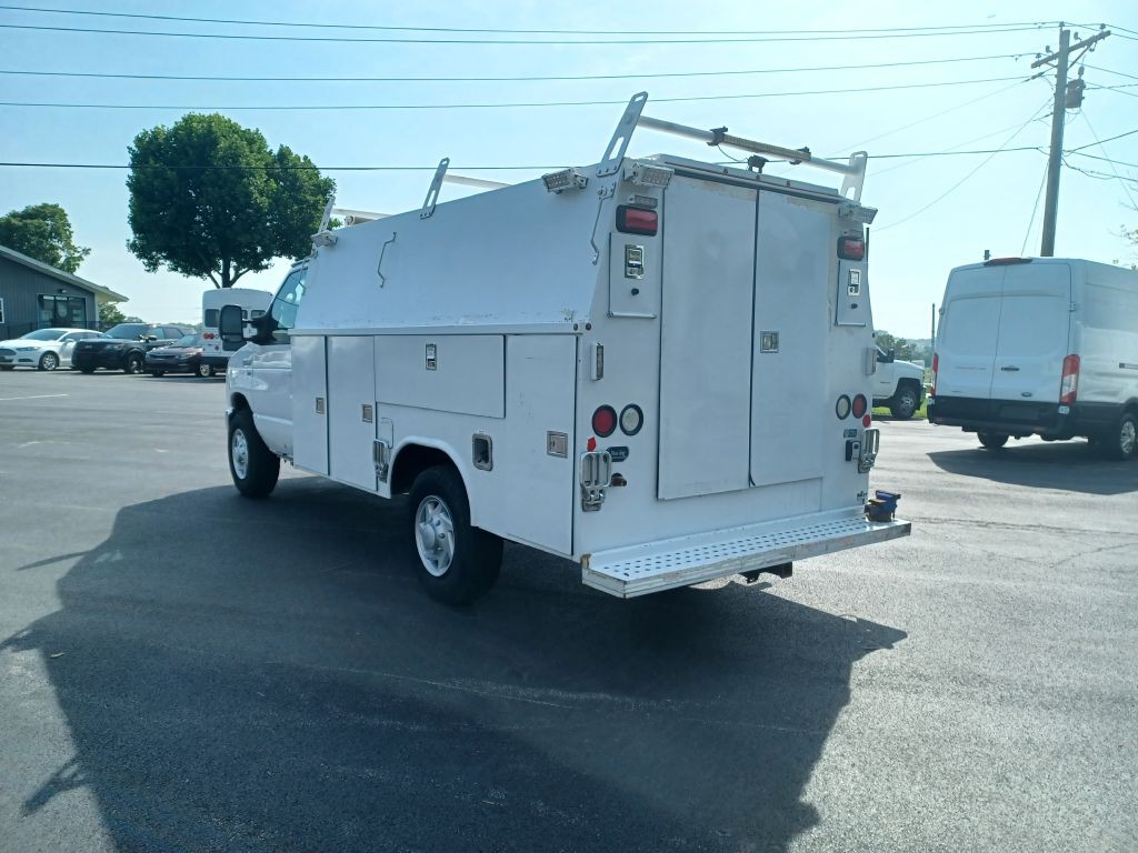 2015 Ford Econoline Image 4