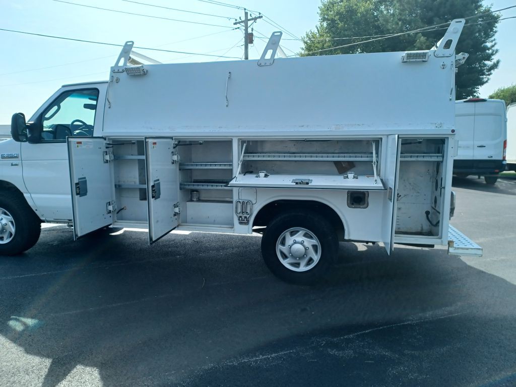2015 Ford Econoline Image 6
