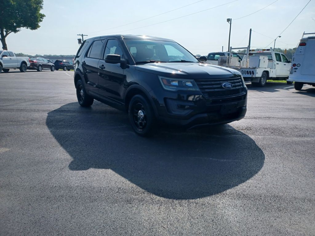 2016 Ford Explorer Image 1