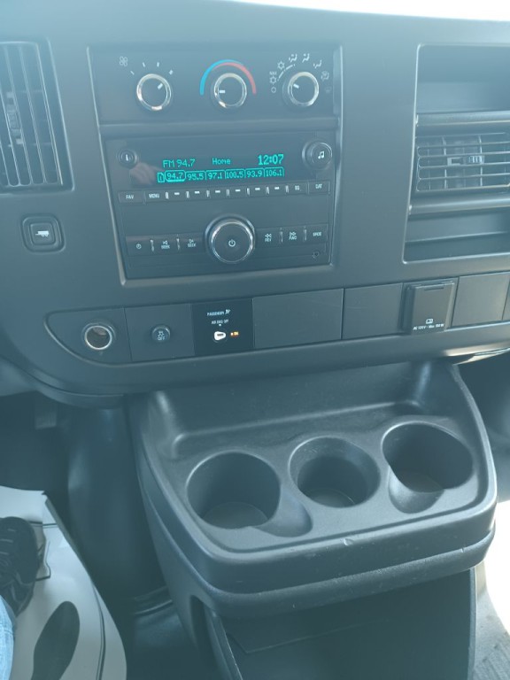 2017 Chevrolet Express Image 8