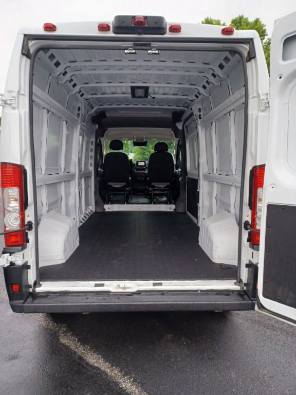 2025 RAM Promaster Image 5