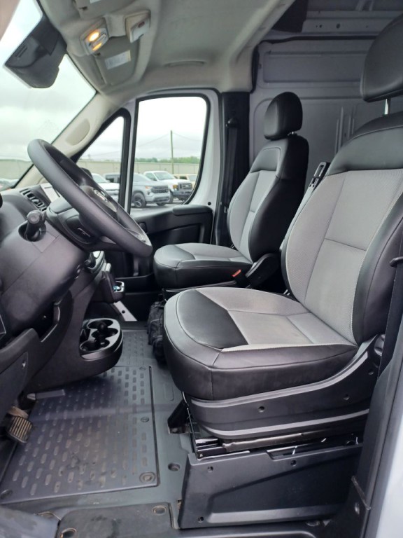 2025 RAM Promaster Image 7