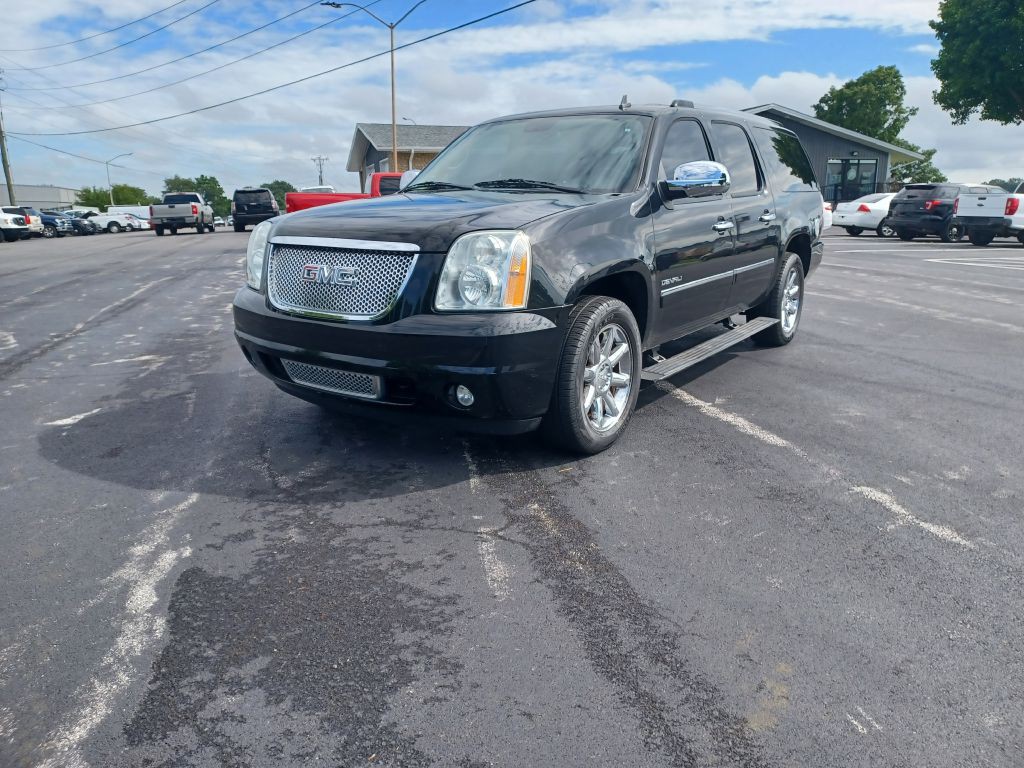2013 GMC Yukon Image 2