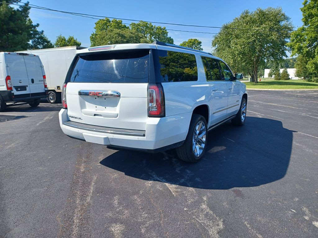 2020 GMC Yukon Image 3