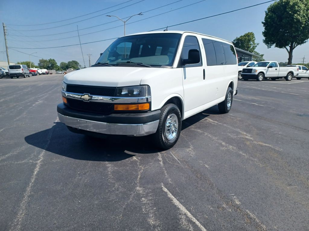 2014 Chevrolet Express Image 2