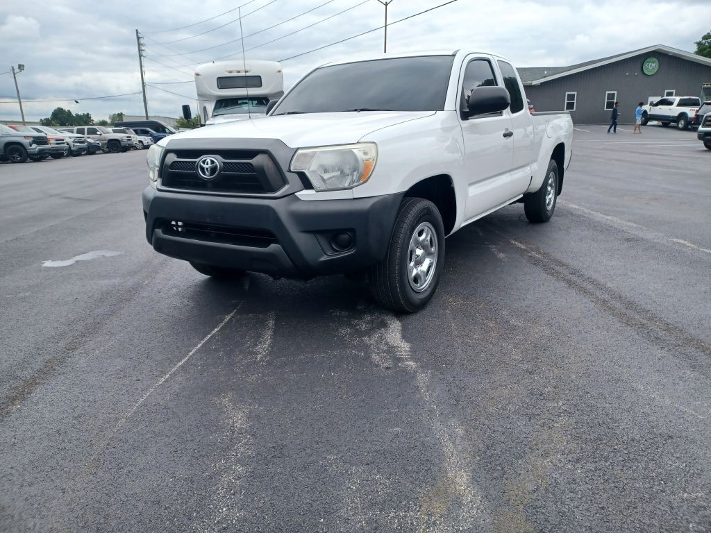 2015 Toyota Tacoma Image 2