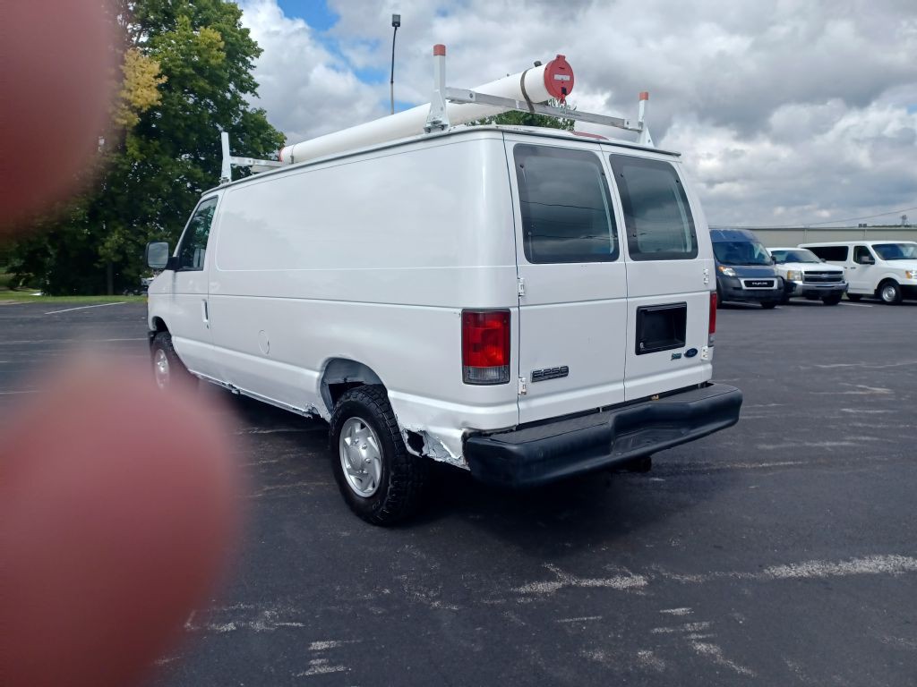 2009 Ford Econoline Image 4