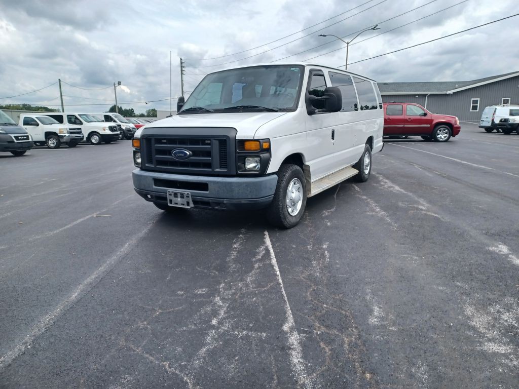 2013 Ford Econoline Image 2