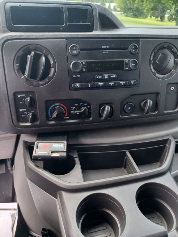 2013 Ford Econoline Image 10