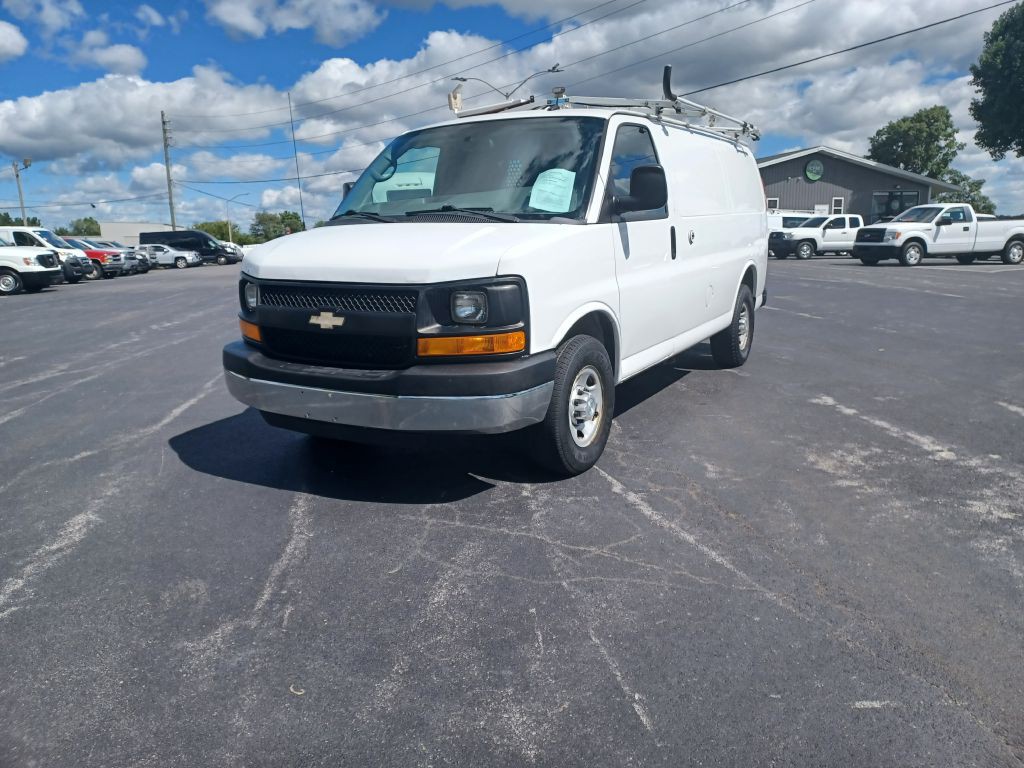 2015 Chevrolet Express Image 2