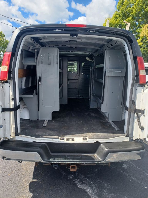 2015 Chevrolet Express Image 5