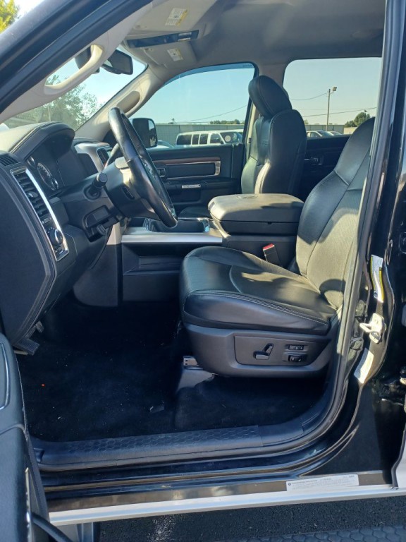 2016 RAM 3500 Image 6