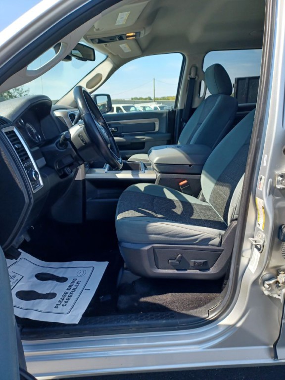 2014 RAM 2500 Image 5