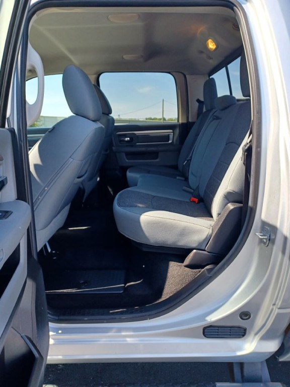2014 RAM 2500 Image 6