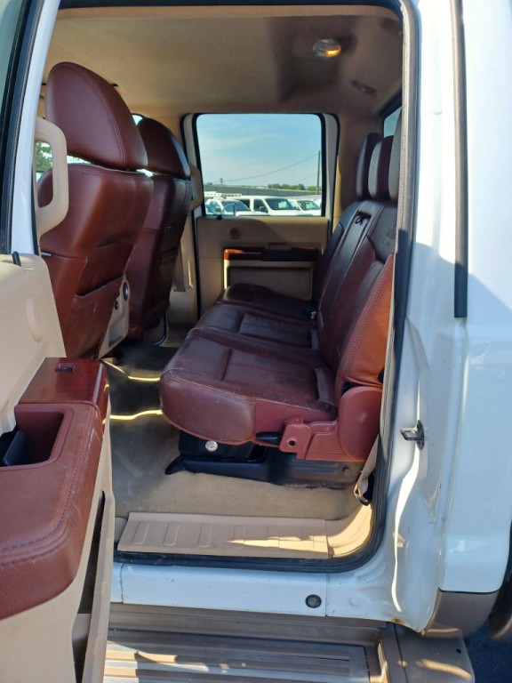 2011 Ford F-250 Image 6