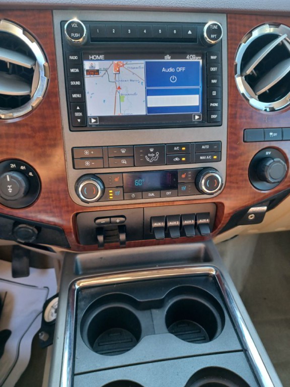 2011 Ford F-250 Image 8