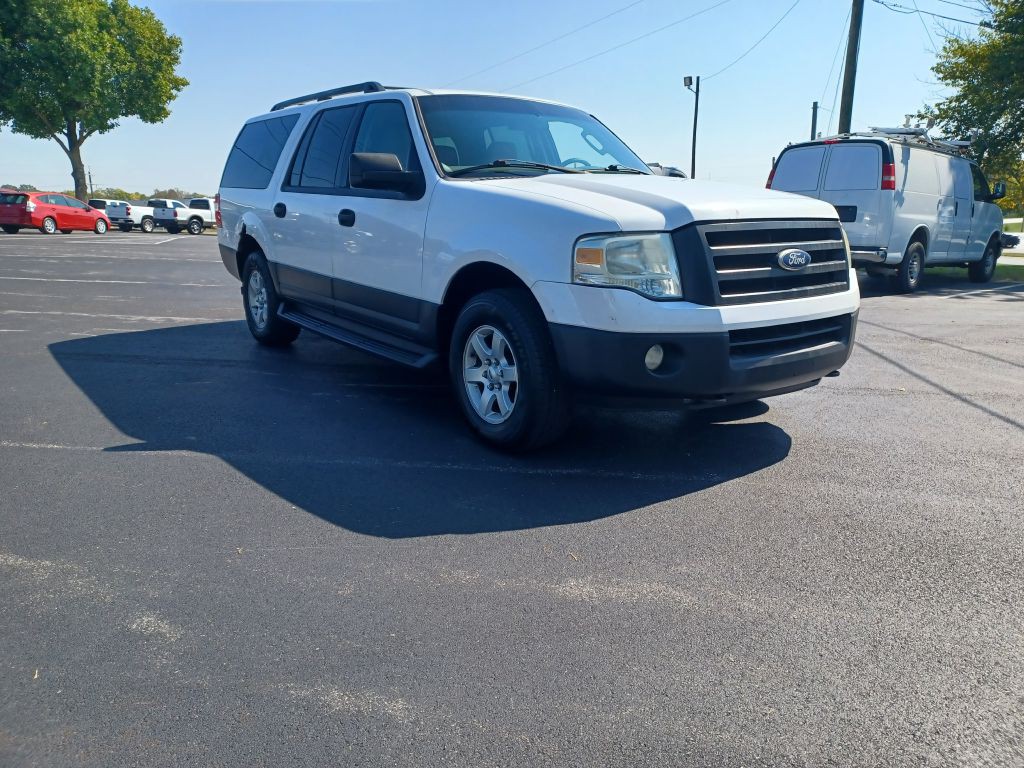 2010 Ford Expedition Image 1