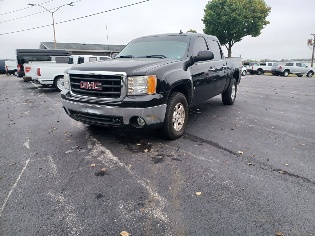 2008 GMC Sierra Image 2