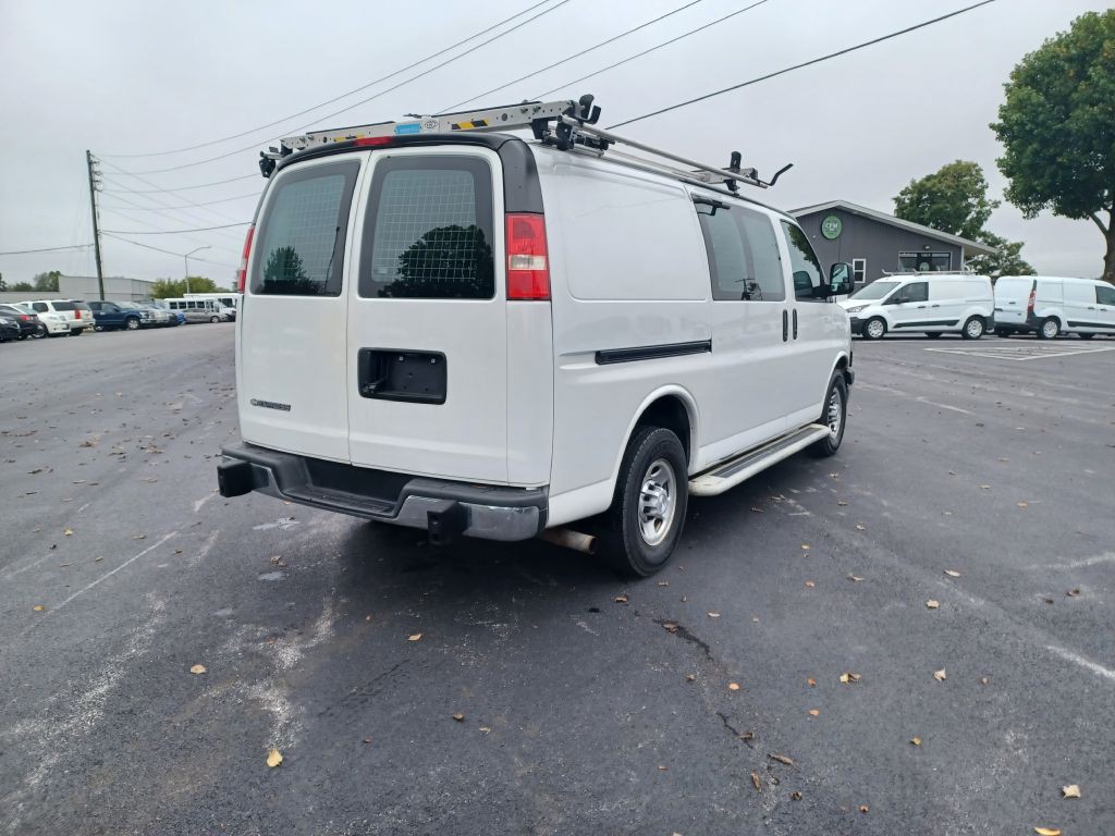 2018 Chevrolet Express Image 3