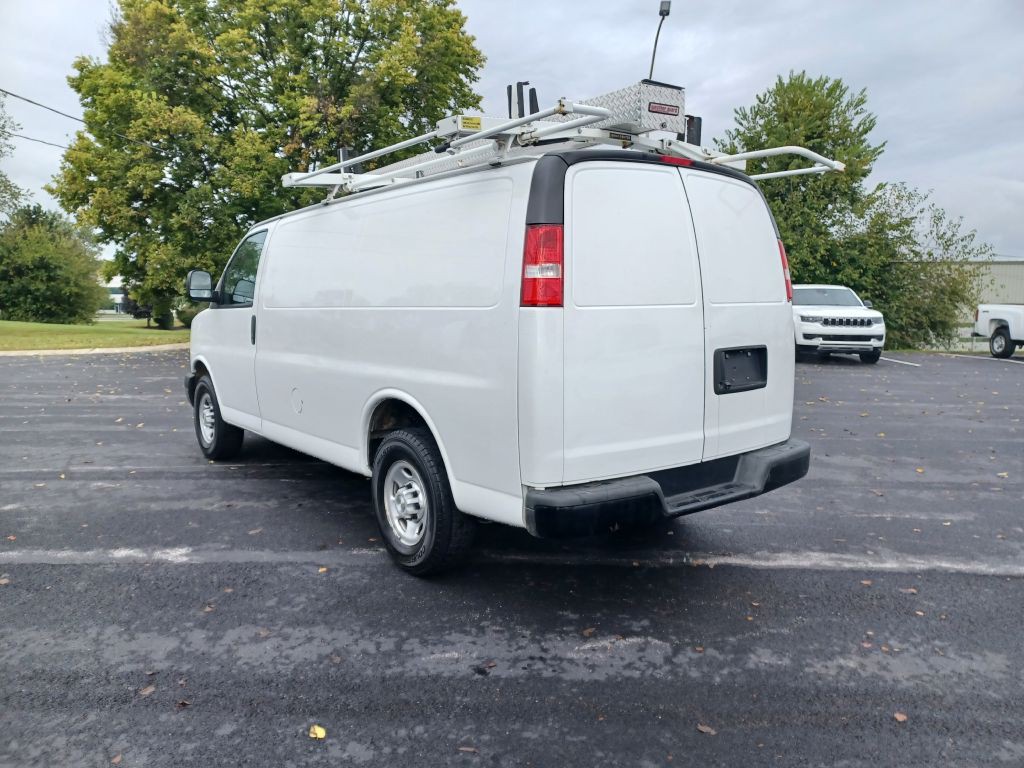 2020 Chevrolet Express Image 4