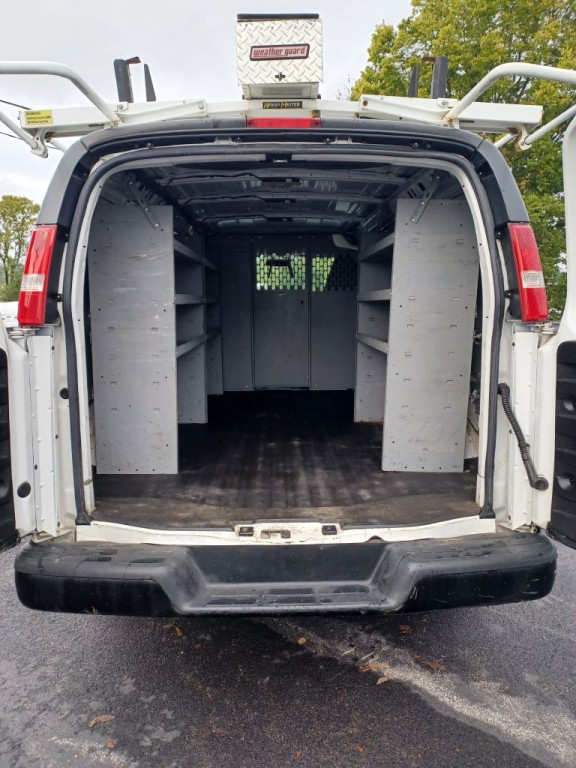 2020 Chevrolet Express Image 5