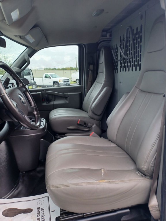 2020 Chevrolet Express Image 7